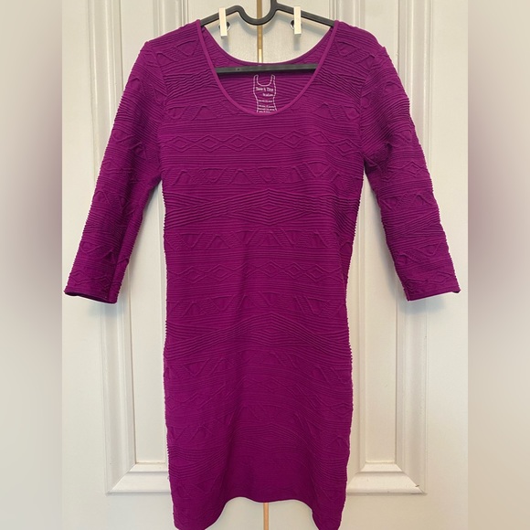 Tees by Tina Crinkle Dress aka The Miracle Dress Maternity or Bodycon - Picture 3 of 4